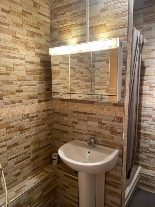 Apartment Sun Studio / Quartier Gare *